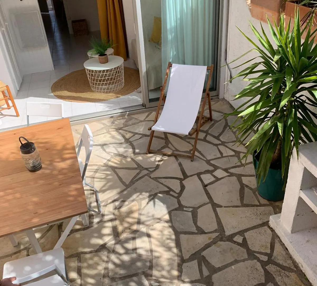 Apartment Bright Studio With Small Terrace Frejus France